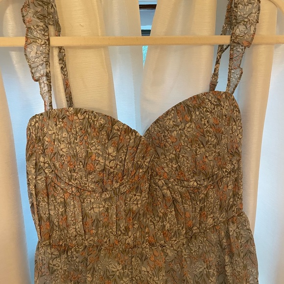 ASTR blue floral maxi dress-NWT - Picture 4 of 6